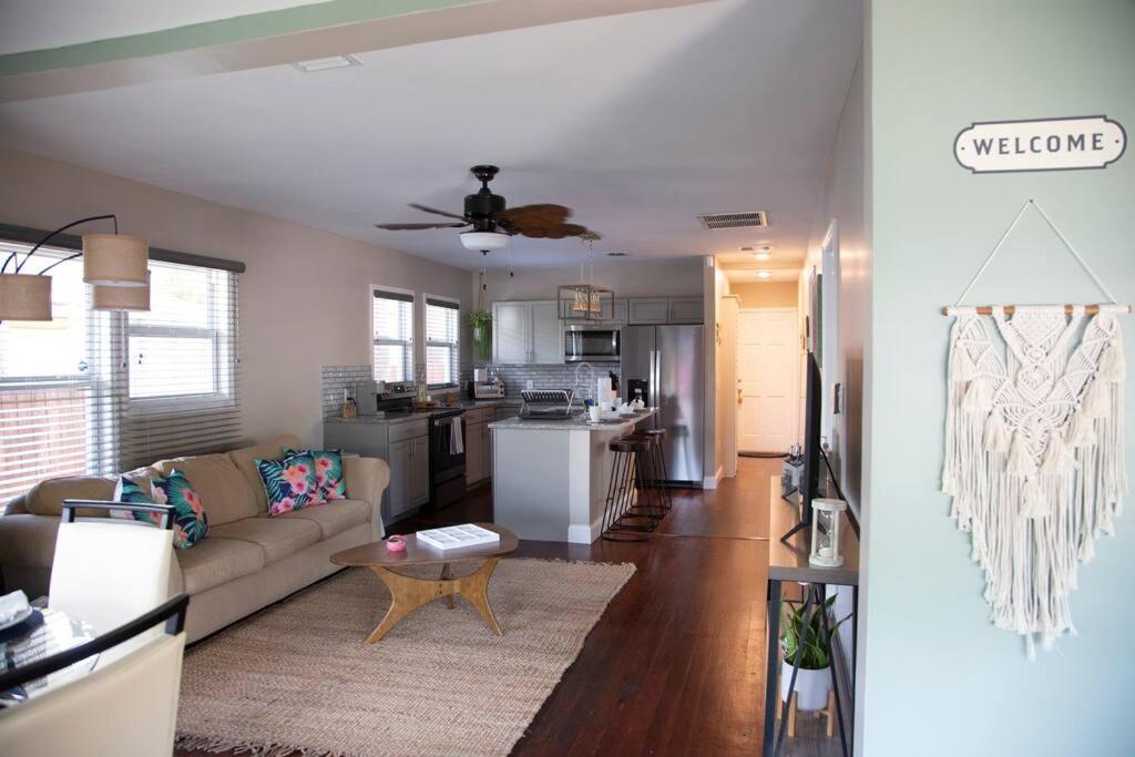 Two Bedroom Ranch With Private Deck Close To Beach Lake Worth Beach Exterior foto
